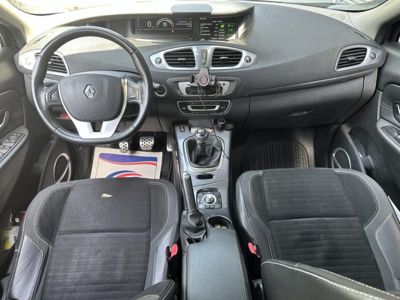 RENAULT MEGANE SCENIC 2015