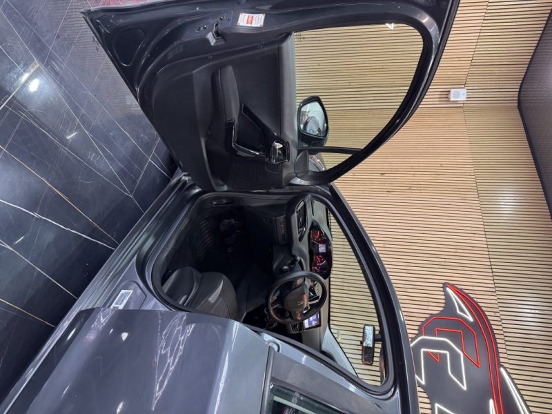 PEUGEOT 208 2012