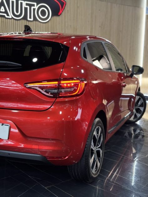 RENAULT CLIO 2023