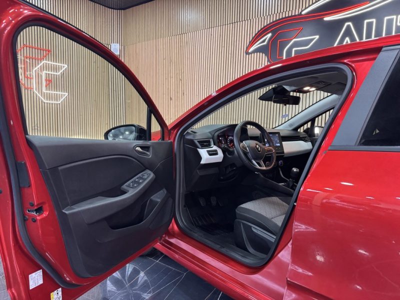 RENAULT CLIO 2023