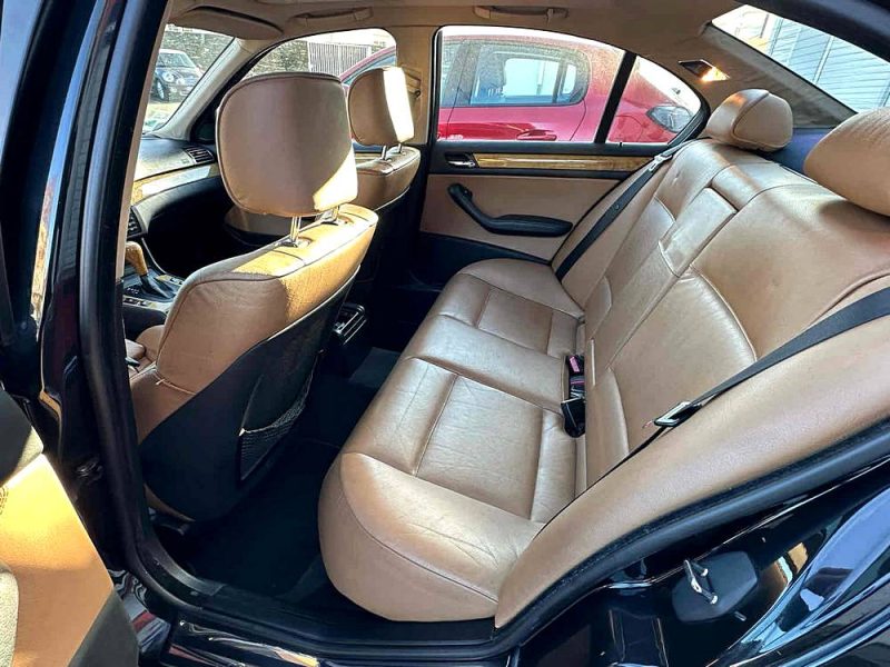 BMW SERIE 3 330XI 231cv GARANTIE 12 MOIS