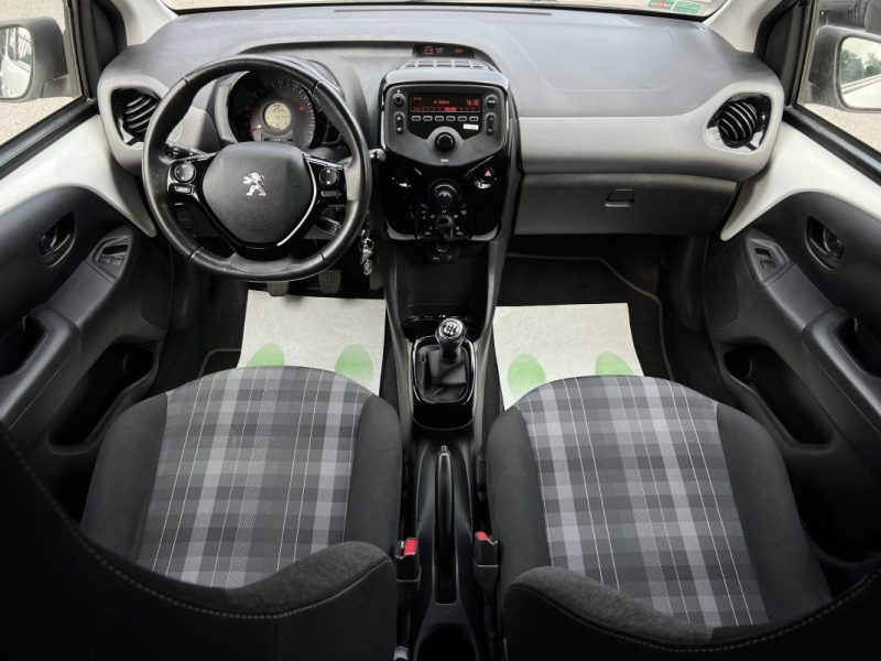 PEUGEOT 108 STYLE 1.0 VTI 72 Cv PREMIERE MAIN 15 700 Kms 5 PORTES CRIT AIR 1 - GARANTIE 1 AN
