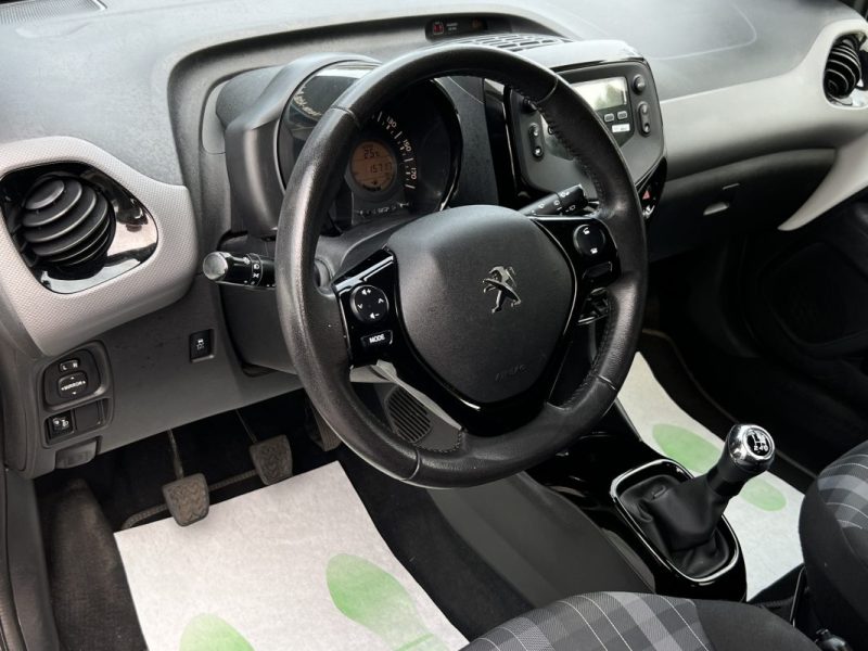 PEUGEOT 108 STYLE 1.0 VTI 72 Cv PREMIERE MAIN 15 700 Kms 5 PORTES CRIT AIR 1 - GARANTIE 1 AN