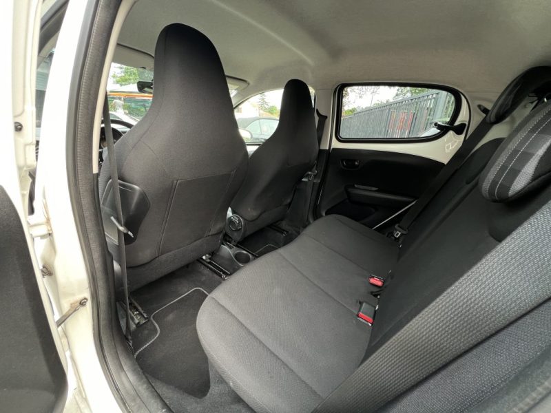 PEUGEOT 108 STYLE 1.0 VTI 72 Cv PREMIERE MAIN 15 700 Kms 5 PORTES CRIT AIR 1 - GARANTIE 1 AN