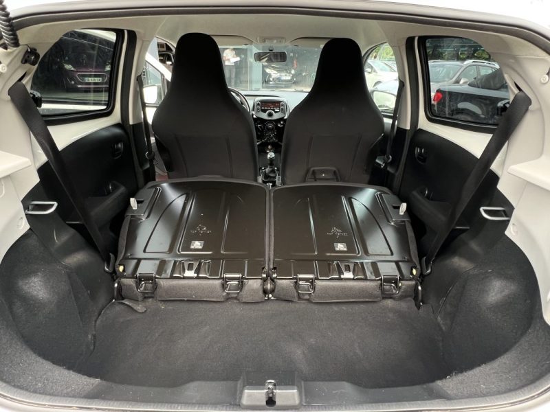 PEUGEOT 108 STYLE 1.0 VTI 72 Cv PREMIERE MAIN 15 700 Kms 5 PORTES CRIT AIR 1 - GARANTIE 1 AN