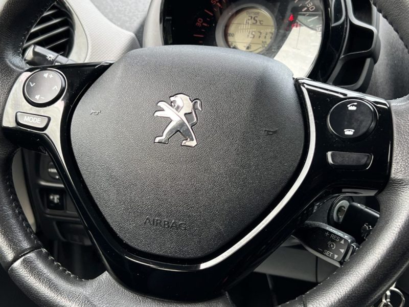 PEUGEOT 108 STYLE 1.0 VTI 72 Cv PREMIERE MAIN 15 700 Kms 5 PORTES CRIT AIR 1 - GARANTIE 1 AN