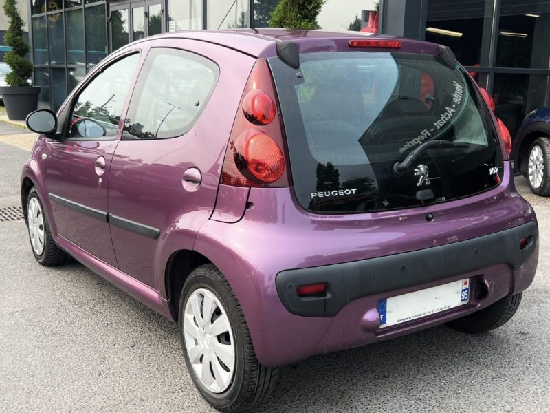 PEUGEOT 107 PHASE 3 1.0 68 Cv BOITE AUTOMATIQUE 5 PORTES CRIT AIR 1 - GARANTIE 1 AN