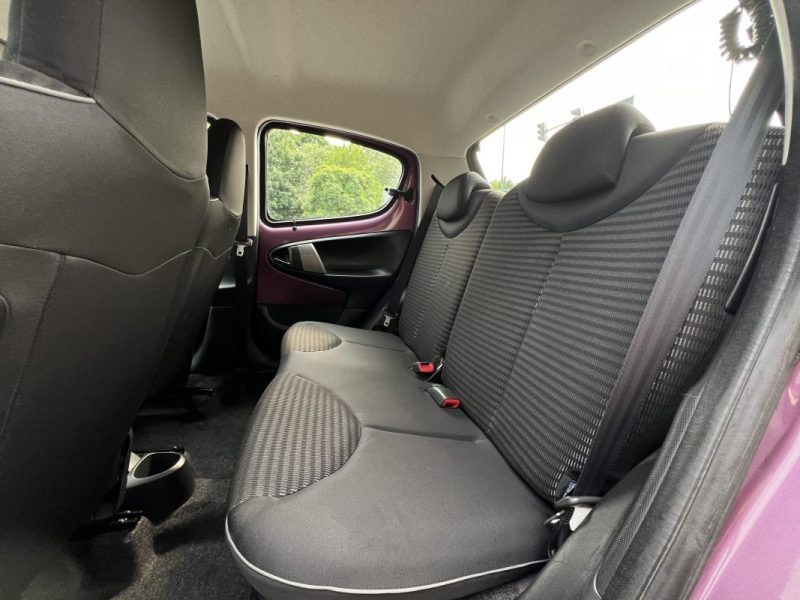 PEUGEOT 107 PHASE 3 1.0 68 Cv BOITE AUTOMATIQUE 5 PORTES CRIT AIR 1 - GARANTIE 1 AN