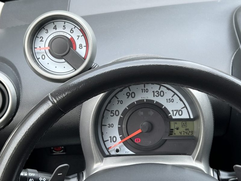 PEUGEOT 107 PHASE 3 1.0 68 Cv BOITE AUTOMATIQUE 5 PORTES CRIT AIR 1 - GARANTIE 1 AN