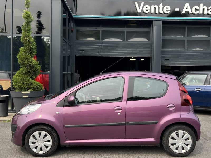 PEUGEOT 107 PHASE 3 1.0 68 Cv BOITE AUTOMATIQUE 5 PORTES CRIT AIR 1 - GARANTIE 1 AN