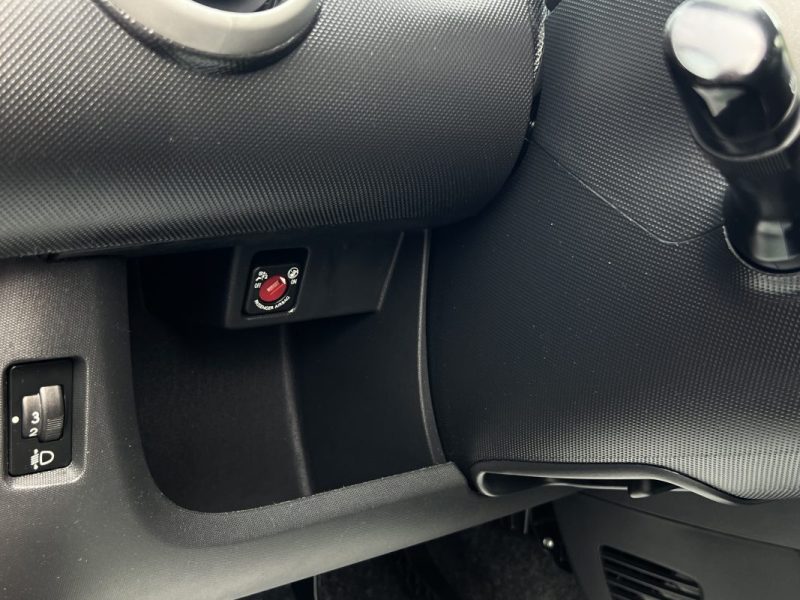 PEUGEOT 107 PHASE 3 1.0 68 Cv BOITE AUTOMATIQUE 5 PORTES CRIT AIR 1 - GARANTIE 1 AN