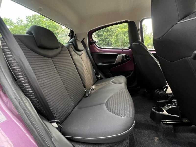 PEUGEOT 107 PHASE 3 1.0 68 Cv BOITE AUTOMATIQUE 5 PORTES CRIT AIR 1 - GARANTIE 1 AN