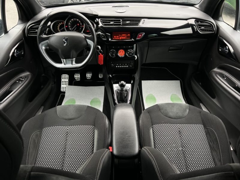 CITROEN DS3 SPORT CHIC 1.6 VTI 120 Cv ECRAN GPS BLUETOOTH FEUX LEDS CRIT AIR 1 - GARANTIE 1 AN