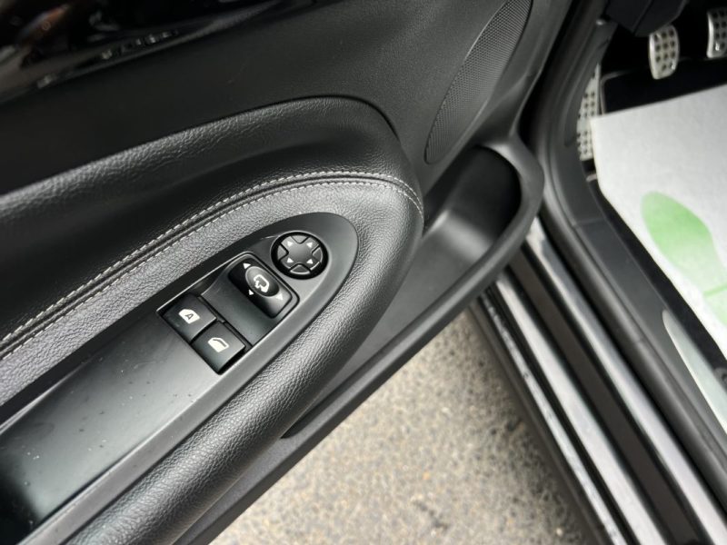 CITROEN DS3 SPORT CHIC 1.6 VTI 120 Cv ECRAN GPS BLUETOOTH FEUX LEDS CRIT AIR 1 - GARANTIE 1 AN