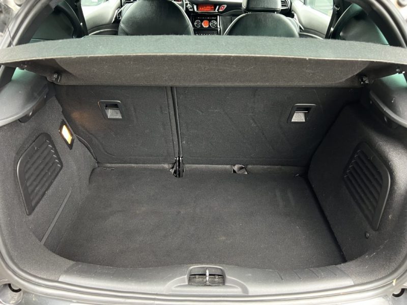 CITROEN DS3 SPORT CHIC 1.6 VTI 120 Cv ECRAN GPS BLUETOOTH FEUX LEDS CRIT AIR 1 - GARANTIE 1 AN