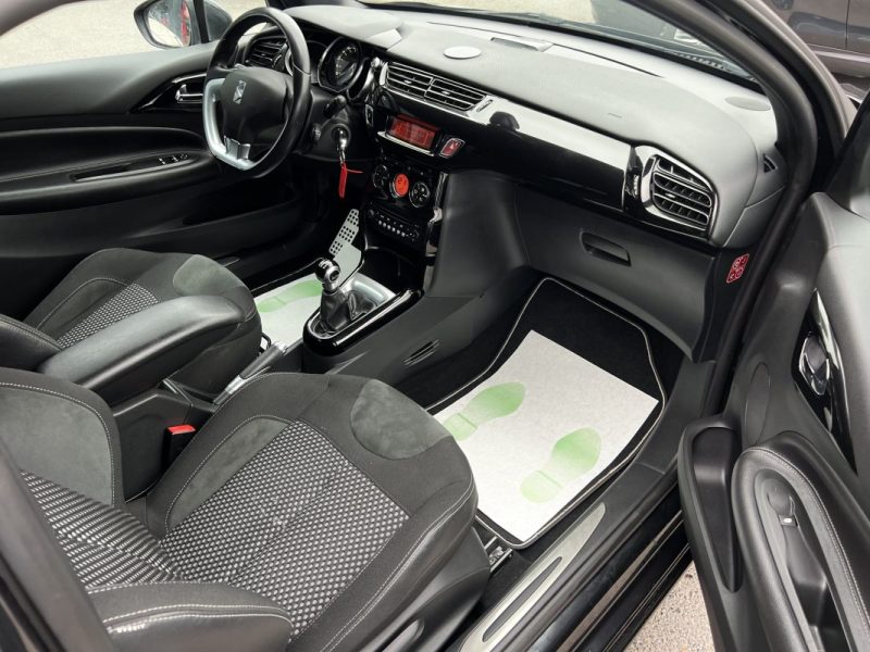 CITROEN DS3 SPORT CHIC 1.6 VTI 120 Cv ECRAN GPS BLUETOOTH FEUX LEDS CRIT AIR 1 - GARANTIE 1 AN