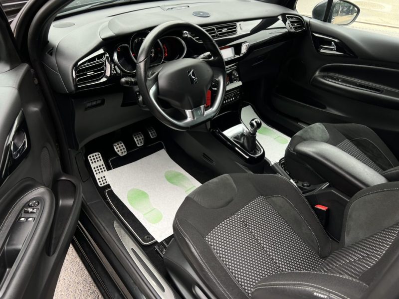 CITROEN DS3 SPORT CHIC 1.6 VTI 120 Cv ECRAN GPS BLUETOOTH FEUX LEDS CRIT AIR 1 - GARANTIE 1 AN