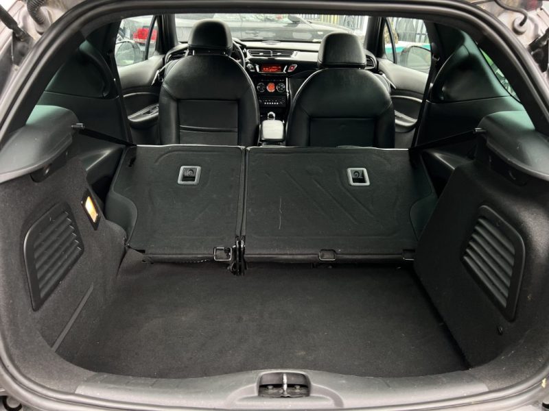 CITROEN DS3 SPORT CHIC 1.6 VTI 120 Cv ECRAN GPS BLUETOOTH FEUX LEDS CRIT AIR 1 - GARANTIE 1 AN