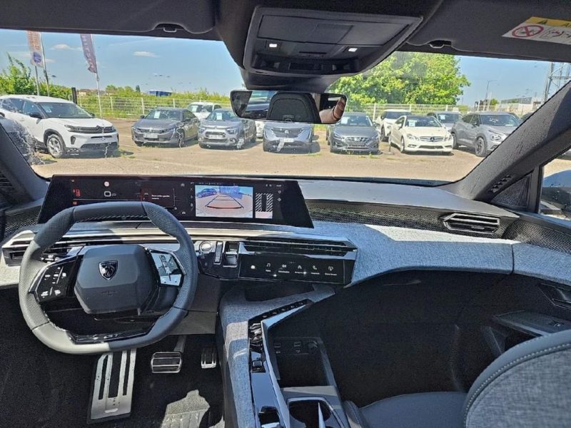 PEUGEOT 5008 2025