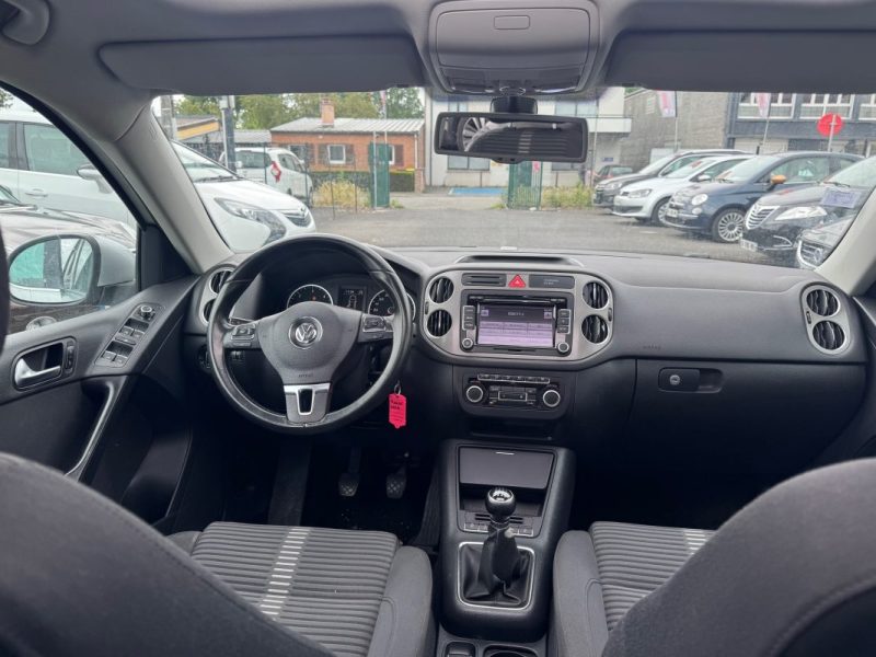 VOLKSWAGEN TIGUAN 2011