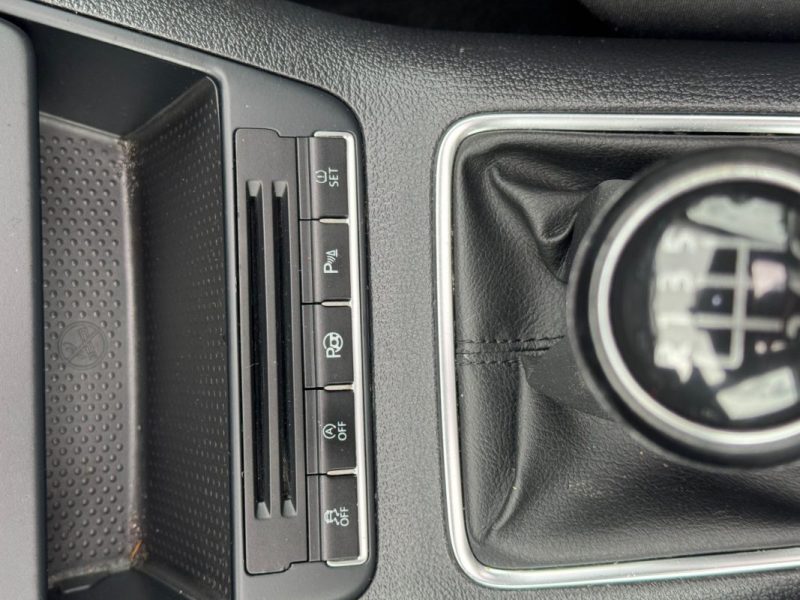 VOLKSWAGEN TIGUAN 2011