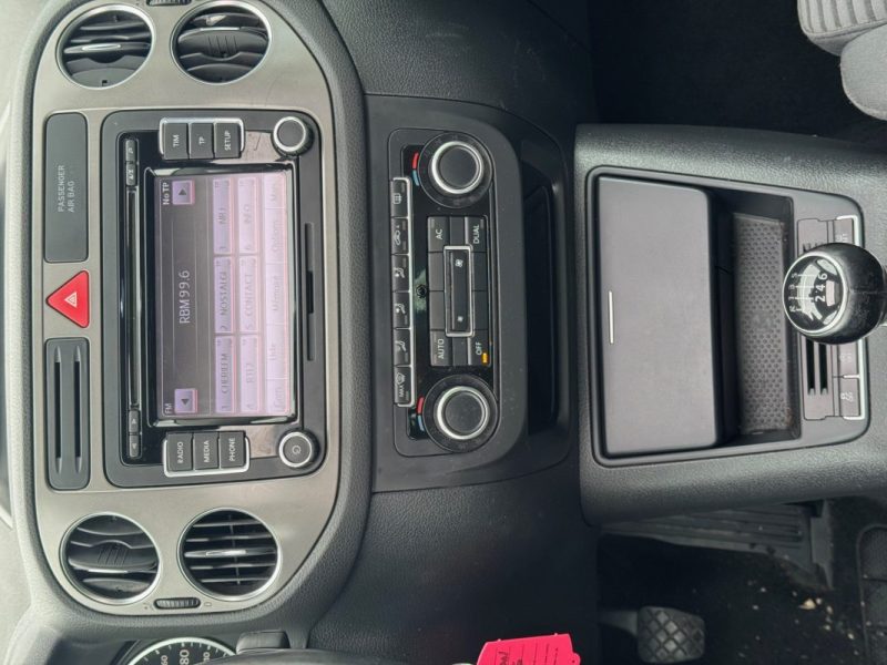 VOLKSWAGEN TIGUAN 2011