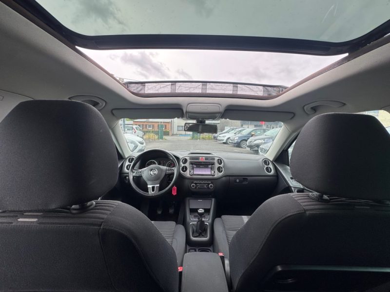 VOLKSWAGEN TIGUAN 2011