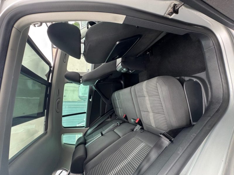 VOLKSWAGEN TIGUAN 2011