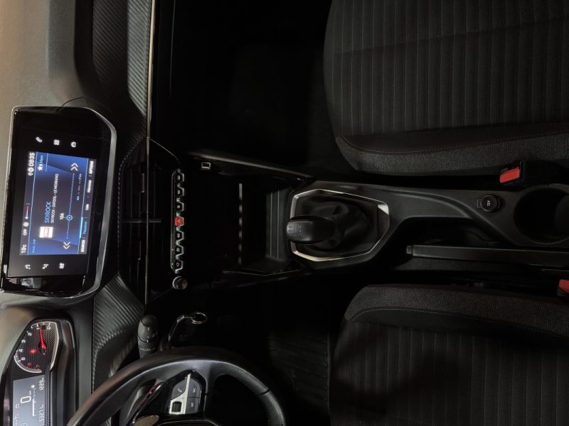 PEUGEOT 208 1.2 VTI 75cv 2022