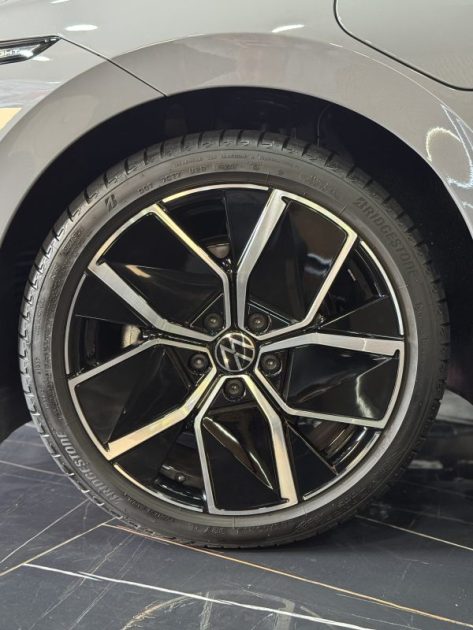 VOLKSWAGEN GOLF 2025