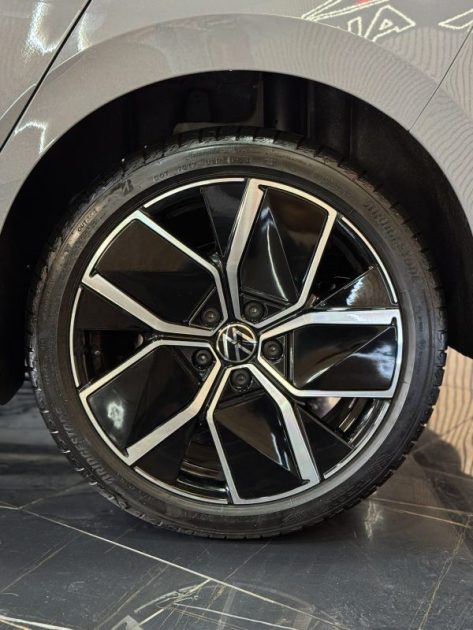 VOLKSWAGEN GOLF 2025