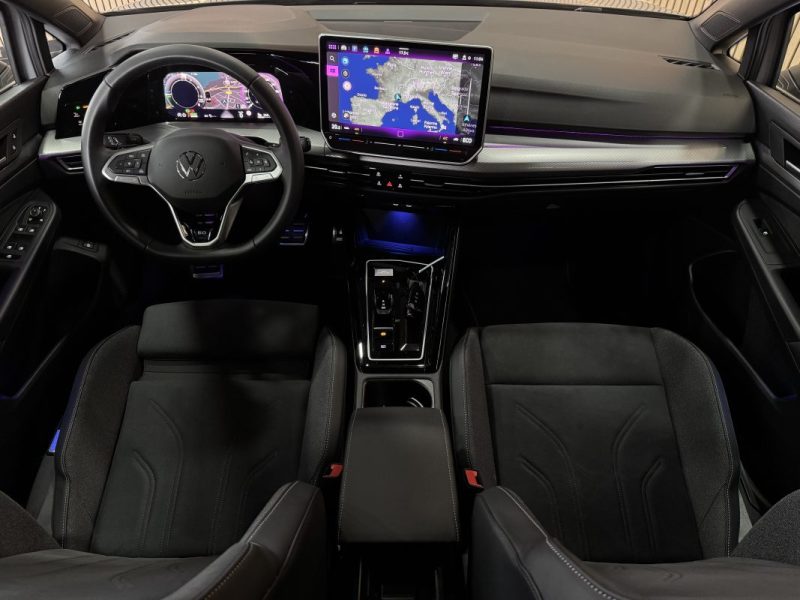 VOLKSWAGEN GOLF 2025