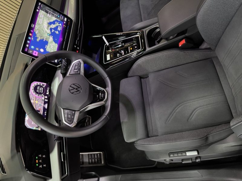 VOLKSWAGEN GOLF 2025