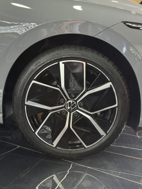 VOLKSWAGEN GOLF 2025