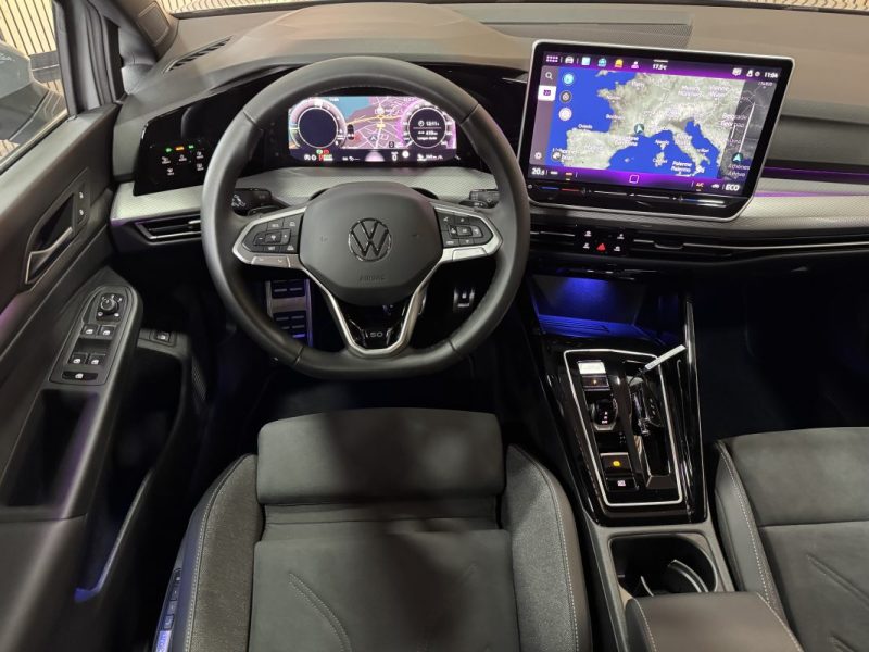 VOLKSWAGEN GOLF 2025