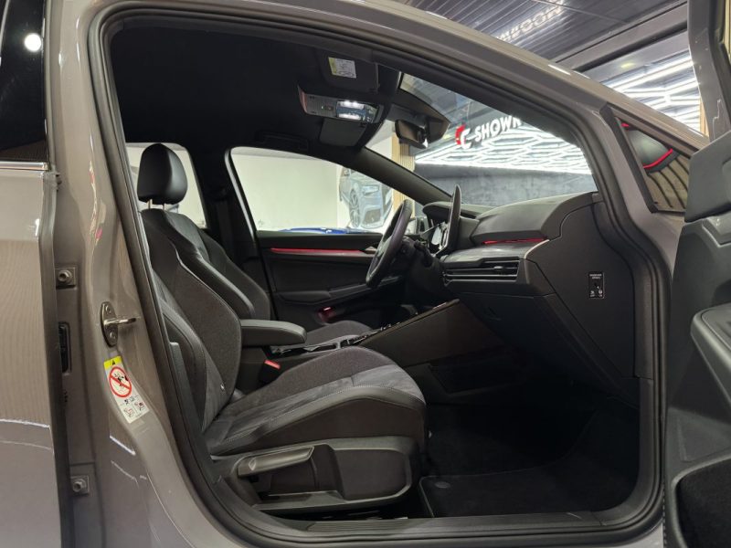 VOLKSWAGEN GOLF 2025