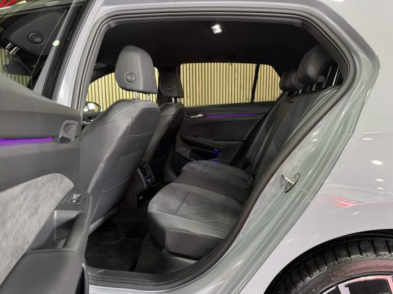 VOLKSWAGEN GOLF 2025