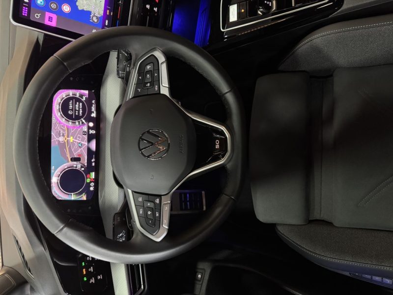 VOLKSWAGEN GOLF 2025