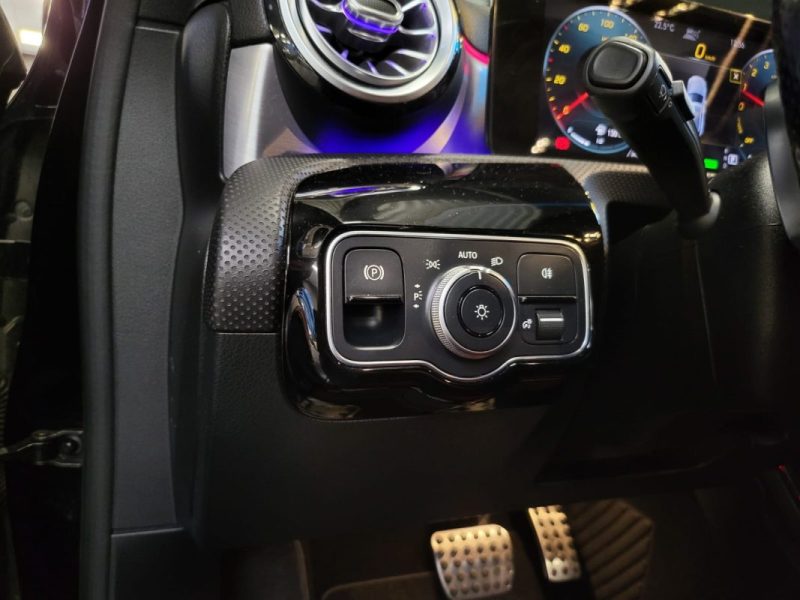 MERCEDES CLASSE A 250E  AMG LINE / TOIT OUVRANT / ECLAIRAGE AMBIANCE / PACK PREMIUM PLUS 