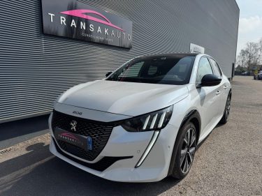PEUGEOT 208 1.2 PureTech 130 SS EAT8 GT Line - Distribution OK