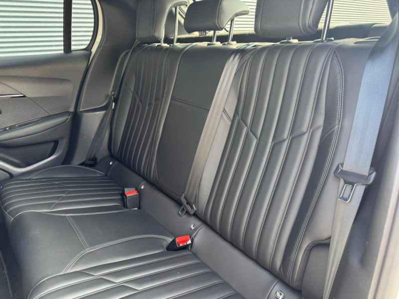 PEUGEOT 208 1.2 PureTech 130 SS EAT8 GT Line - Distribution OK