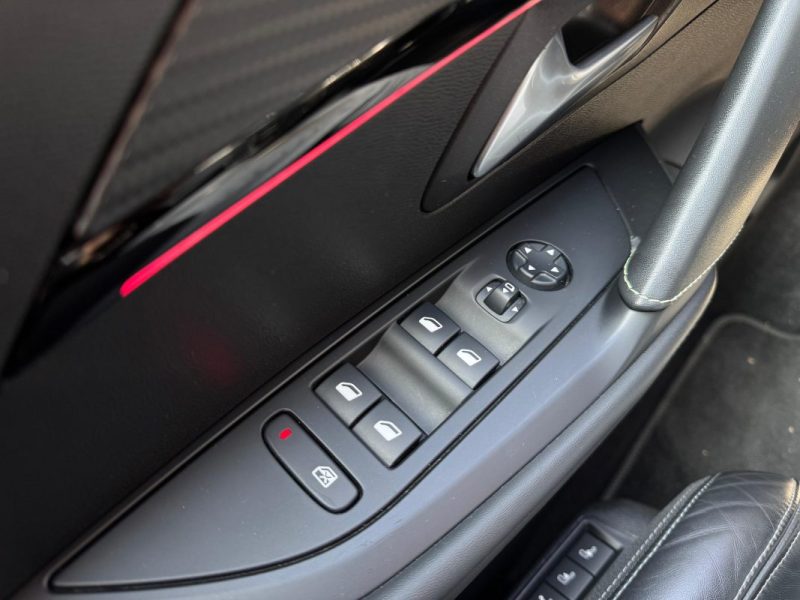 PEUGEOT 208 1.2 PureTech 130 SS EAT8 GT Line - Distribution OK