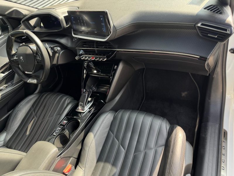 PEUGEOT 208 1.2 PureTech 130 SS EAT8 GT Line - Distribution OK