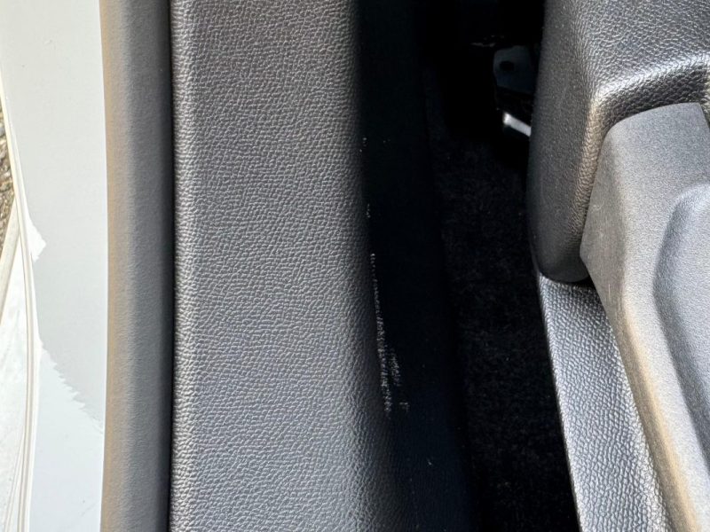 PEUGEOT 208 1.2 PureTech 130 SS EAT8 GT Line - Distribution OK