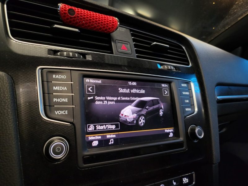 VOLKSWAGEN GOLF 2.0 TSI 220 GTI DSG / TOIT OUVRANT / APPLE CARPLAY / SUIVI COMPLET