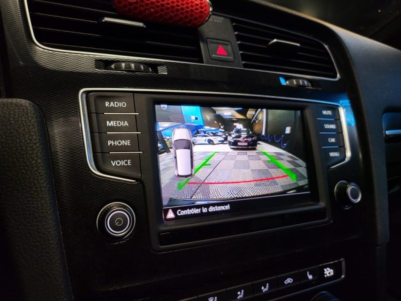 VOLKSWAGEN GOLF 2.0 TSI 220 GTI DSG / TOIT OUVRANT / APPLE CARPLAY / SUIVI COMPLET