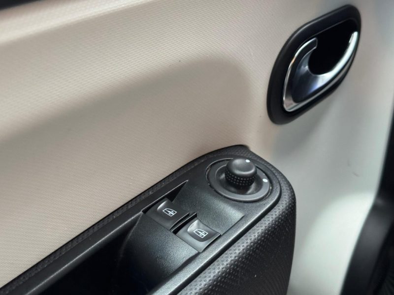 RENAULT TWINGO III 0.9 TCe 90 Cosmic EDC