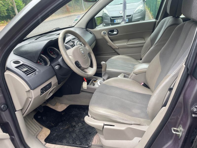 RENAULT MEGANE II 1.6i 115CV