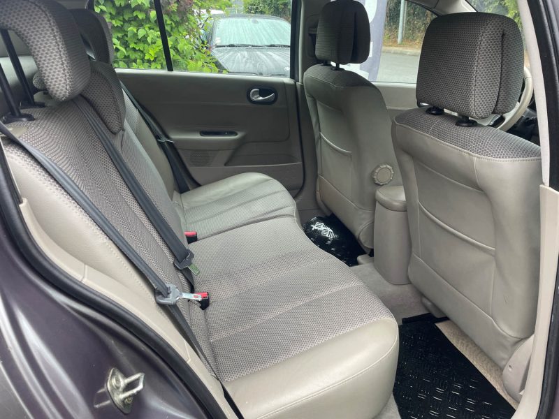 RENAULT MEGANE II 1.6i 115CV