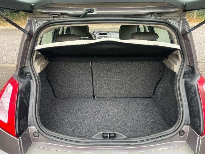 RENAULT MEGANE II 1.6i 115CV